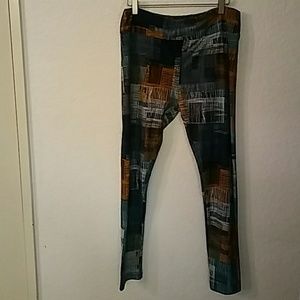 LuLaRoe Leggings Tall & Curvy Blue Multi-Color